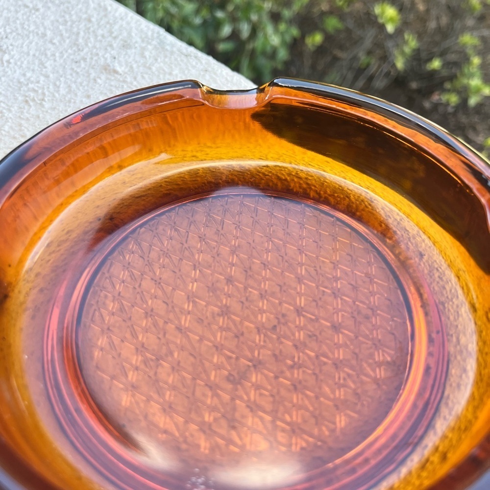 VTG 1960-70s Mid-Century Modern Amber Heavy Glass Ashtray Round 6" Cigars Prop - Picture 4 of 11